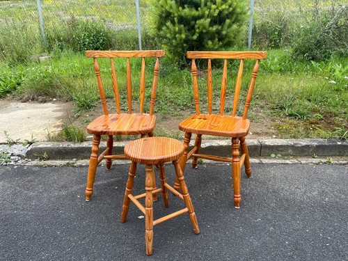 Set aus holzstühle - set, und