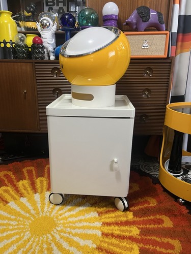 Vintage habitat space age - space,